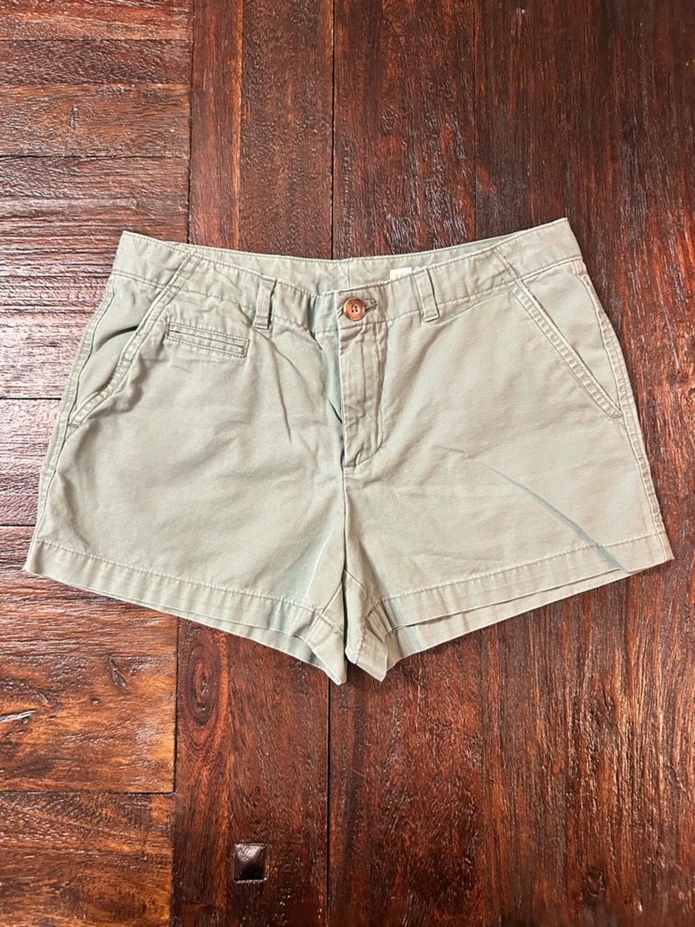 GAP Women’s Light Sage Green Cotton Shorts